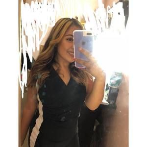 Meet your Posher, Yesenia